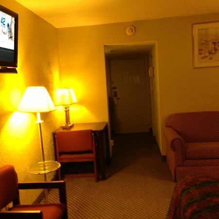 Americas Best Value Inn Macomb Dış mekan fotoğraf