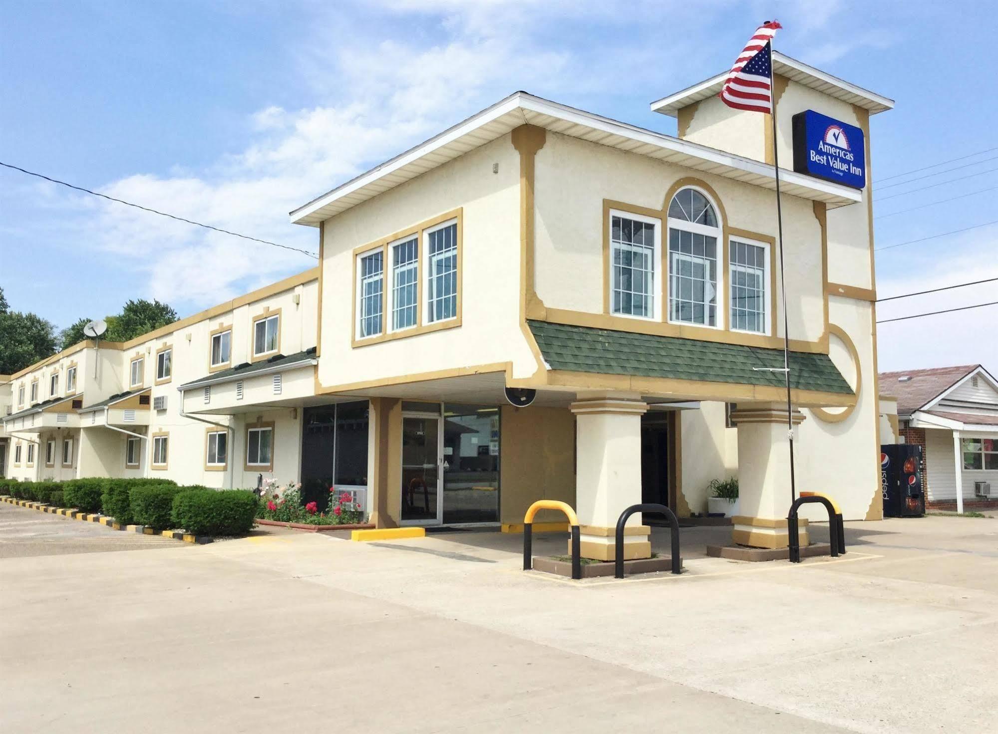 Americas Best Value Inn Macomb Dış mekan fotoğraf