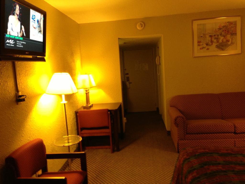 Americas Best Value Inn Macomb Dış mekan fotoğraf