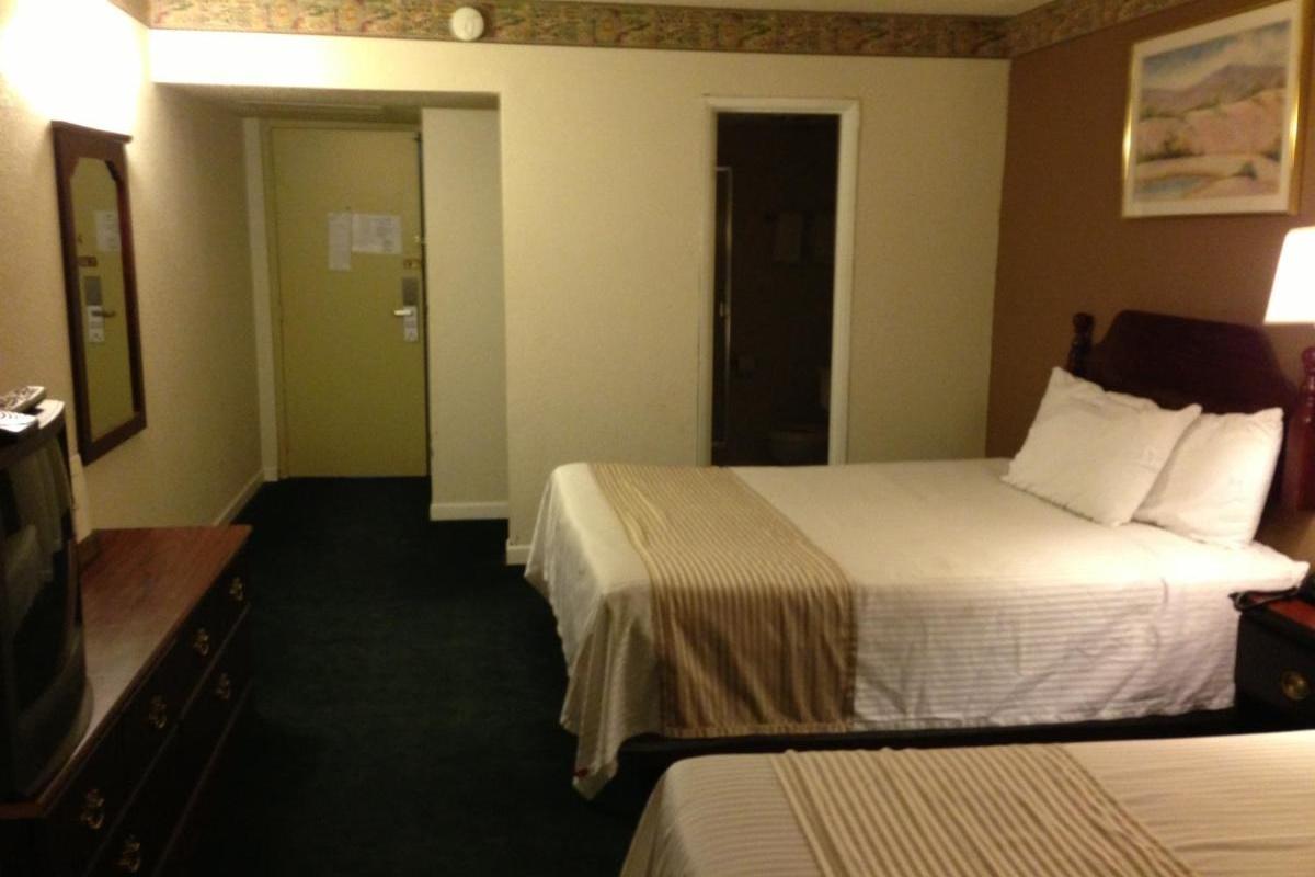Americas Best Value Inn Macomb Dış mekan fotoğraf