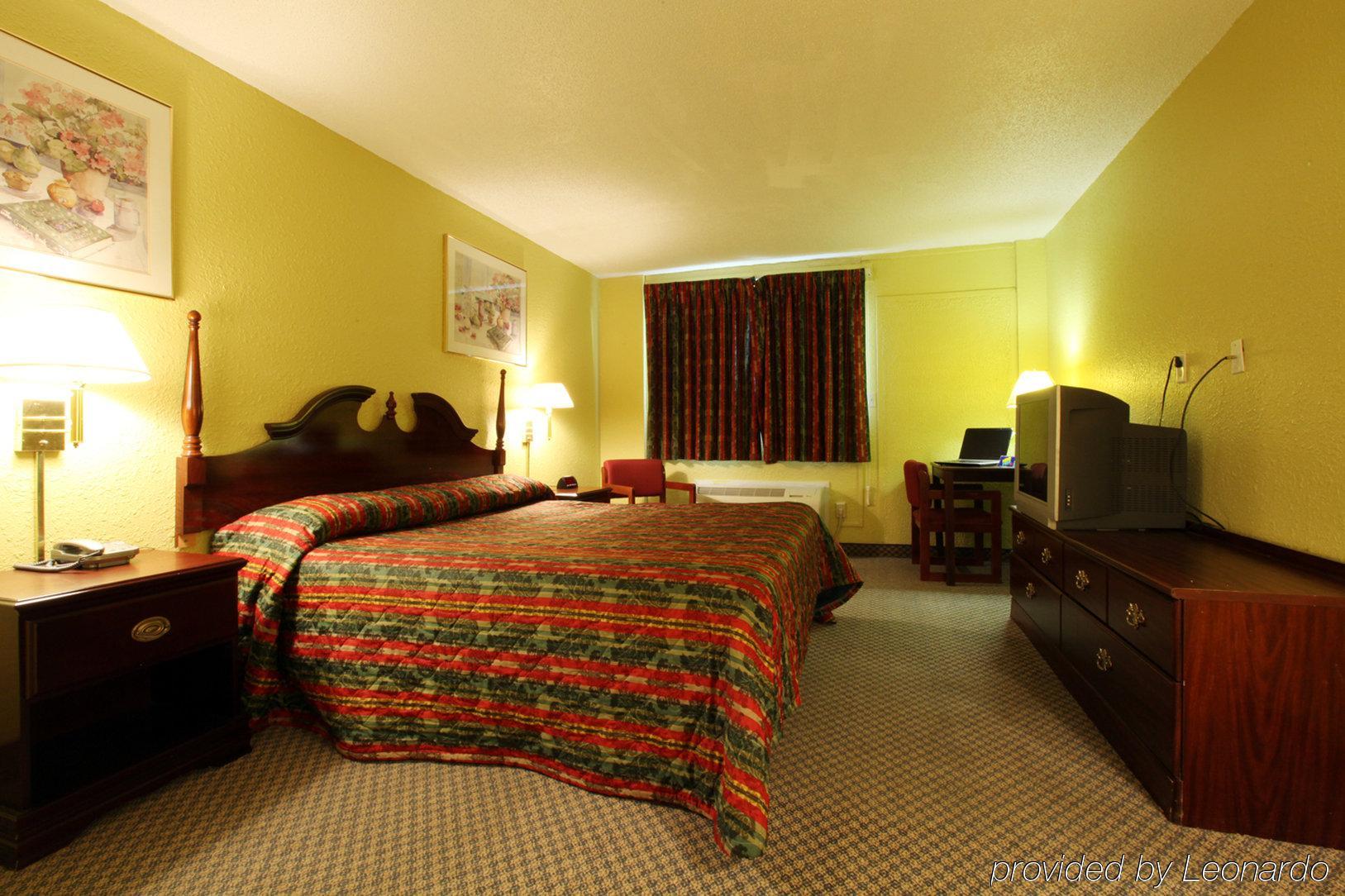 Americas Best Value Inn Macomb Oda fotoğraf