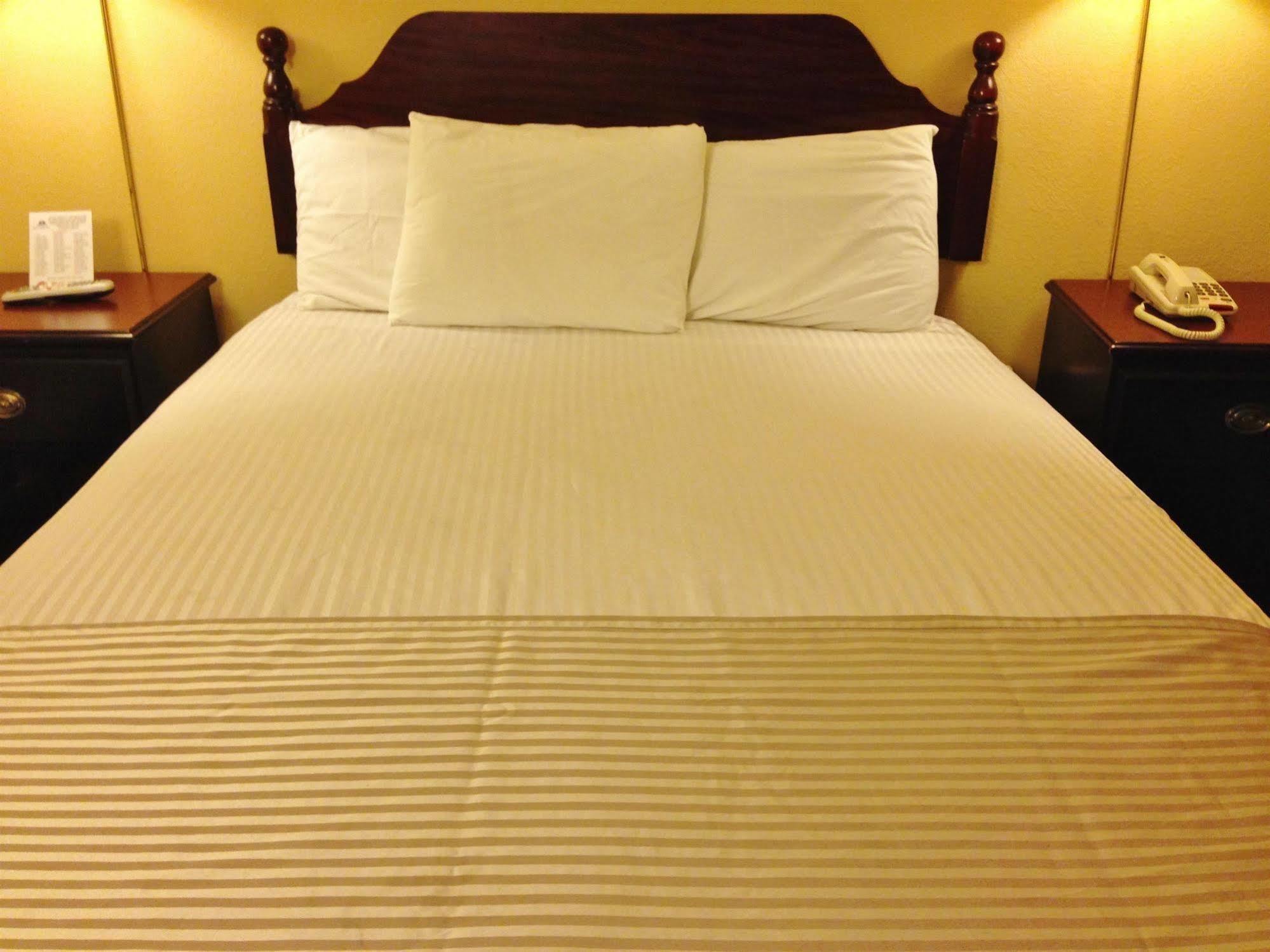 Americas Best Value Inn Macomb Dış mekan fotoğraf